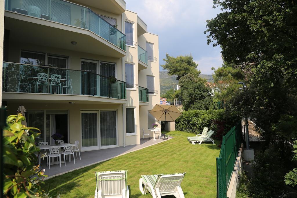 פודסטראנה Beach Apartments Dumicic מראה חיצוני תמונה