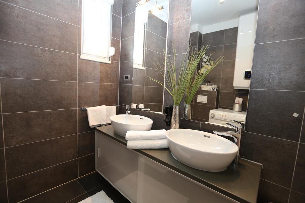 פודסטראנה Beach Apartments Dumicic מראה חיצוני תמונה
